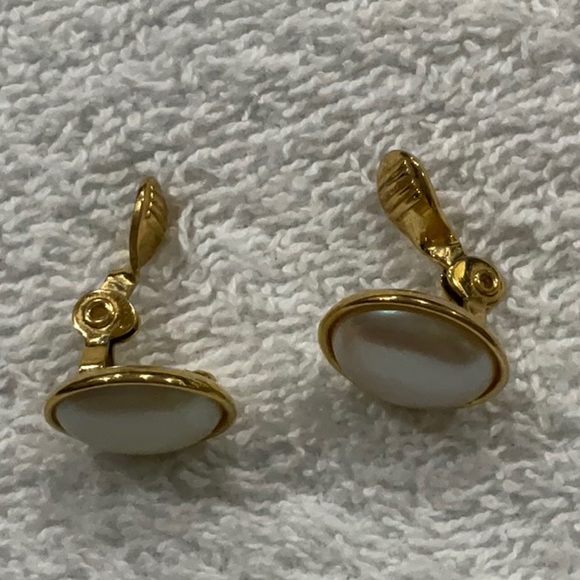 Monet Clip Earrings 3 Pair Classic Lot Gold-Tone Metal - Picture 6 of 16